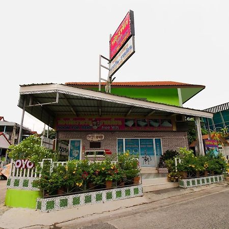 Khanidta Resort Pattaya Buitenkant foto