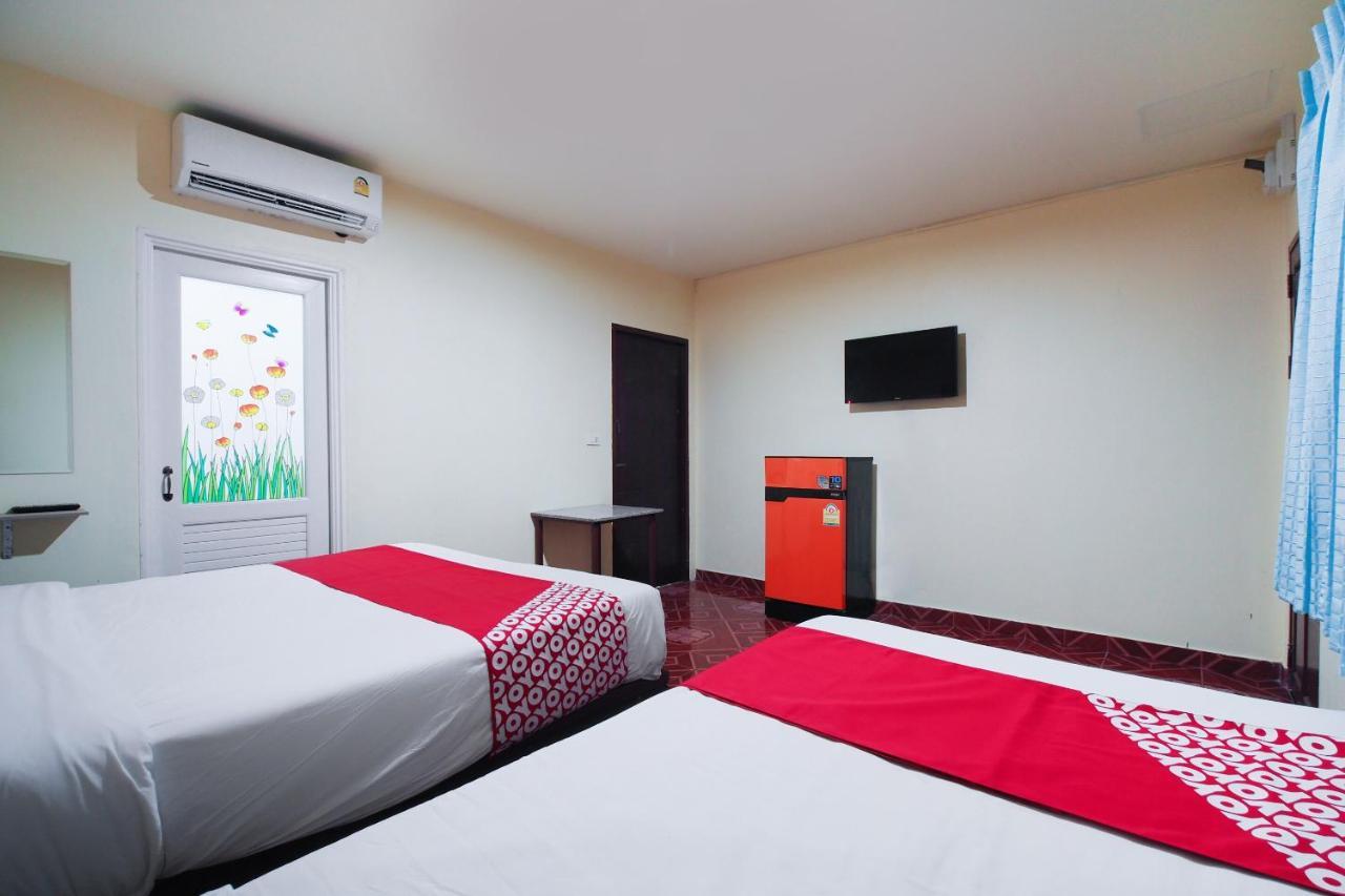 Khanidta Resort Pattaya Buitenkant foto