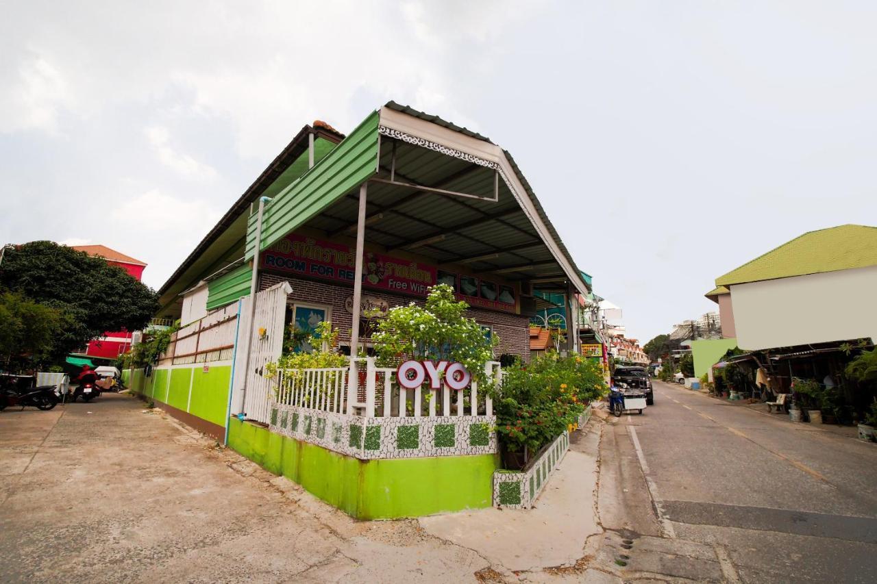 Khanidta Resort Pattaya Buitenkant foto