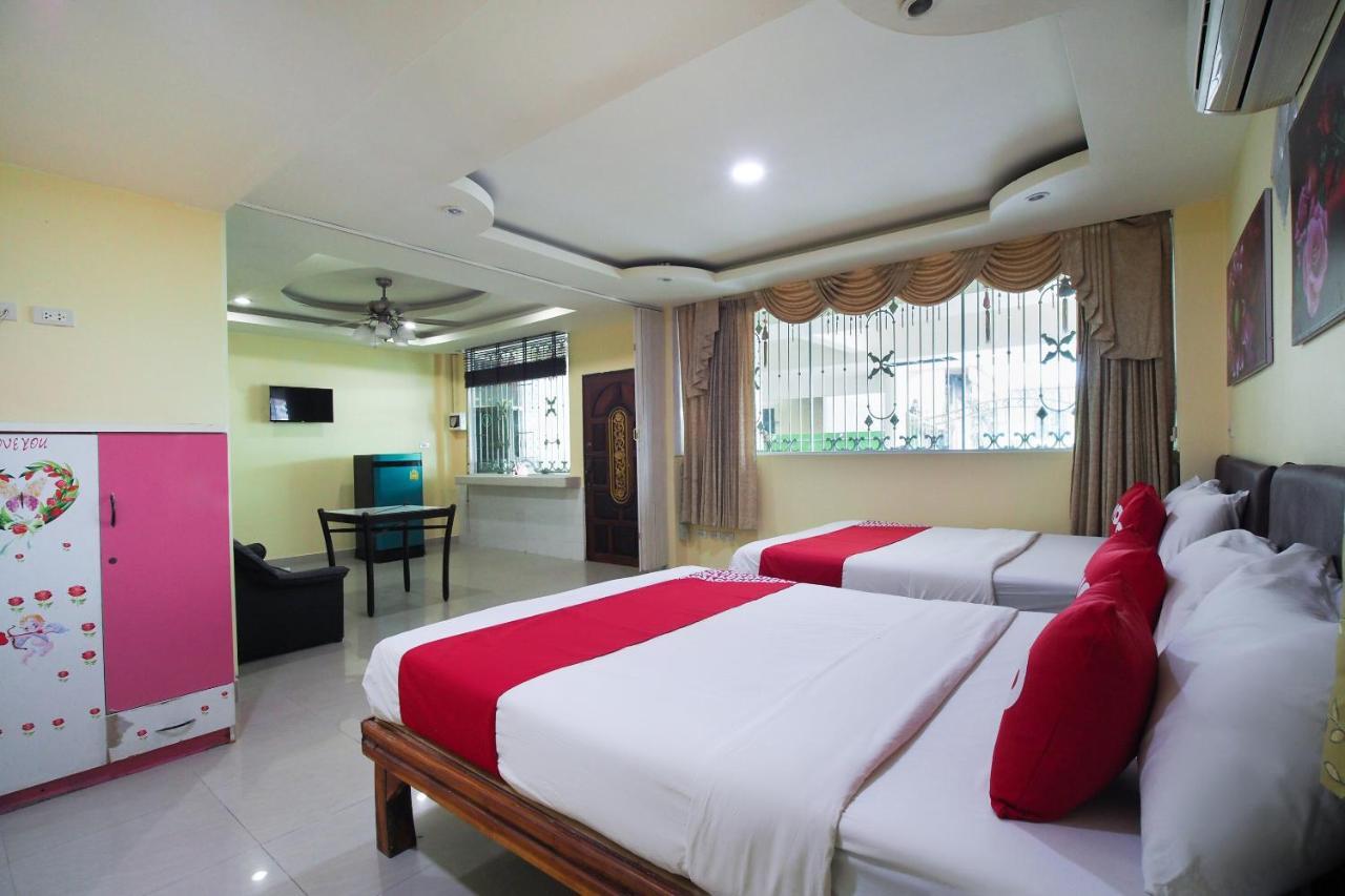 Khanidta Resort Pattaya Buitenkant foto