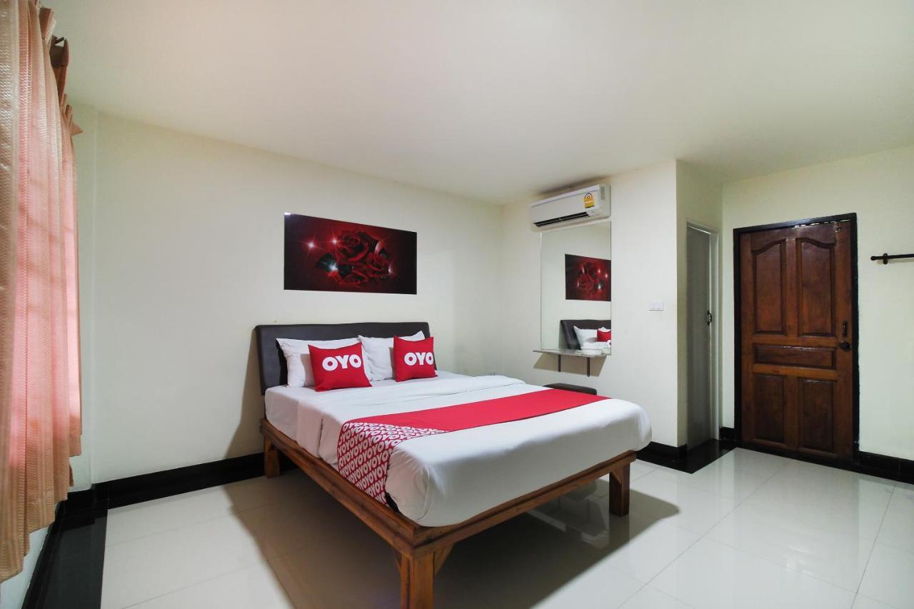 Khanidta Resort Pattaya Buitenkant foto